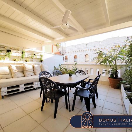 Penthouse In The Heart Of Bari With Terrace Apartment Exterior photo